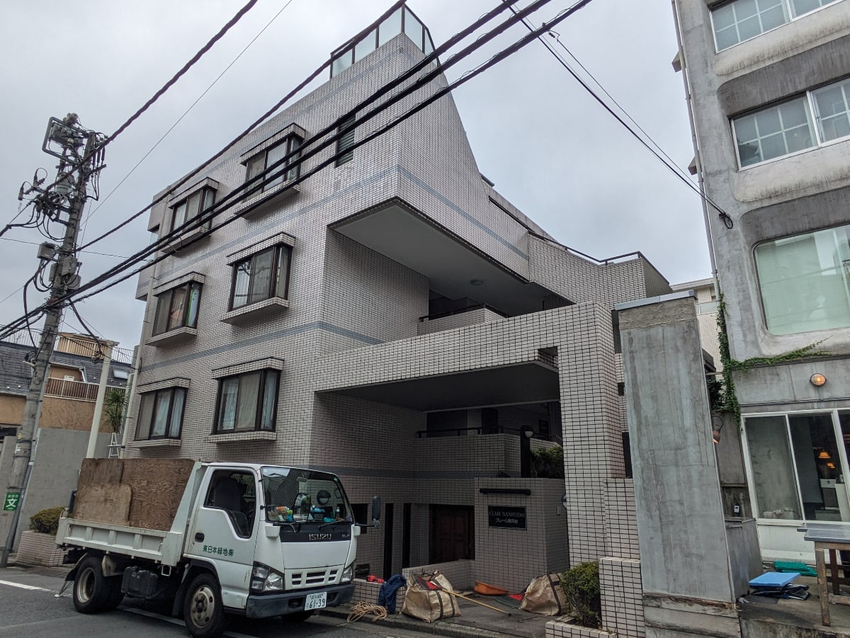v20250303174104/fresh/building/J00100367752_1