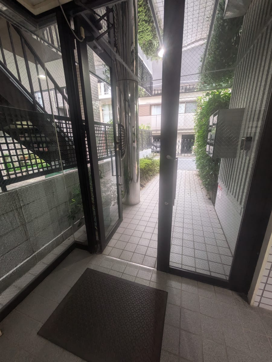 v20250305174101/fresh/building/J00100356818_7