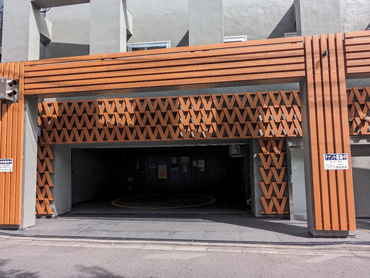 v20250307174110/fresh/building/J00100356522_11