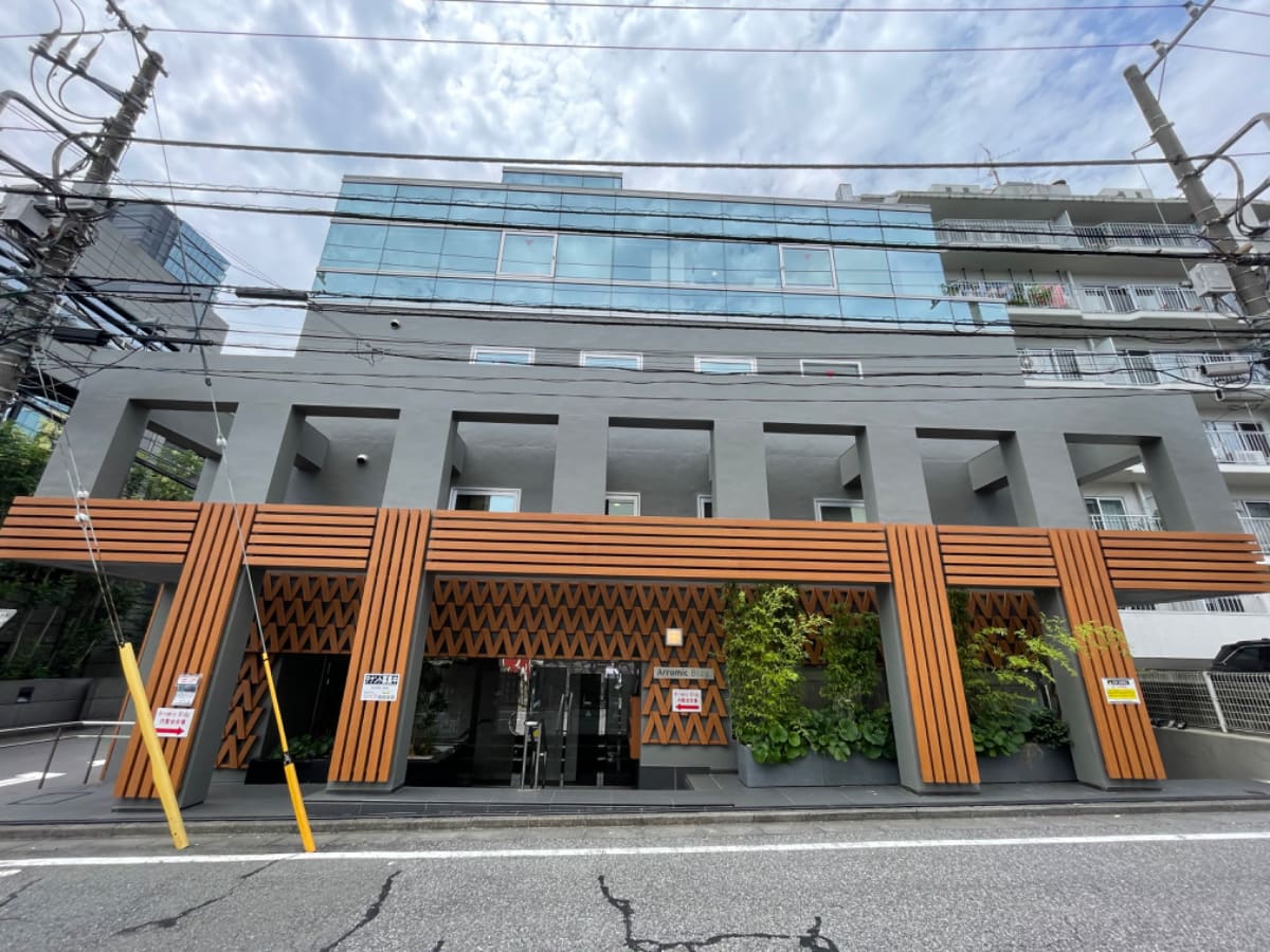 v20250307174110/fresh/building/J00100356522_4