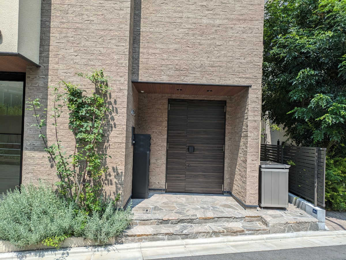 v20250312174058/fresh/building/J00100360418_8