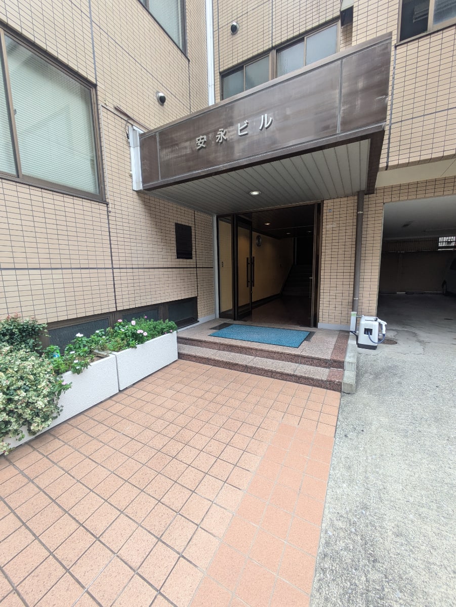 v20250319174131/fresh/building/J00100360448_3