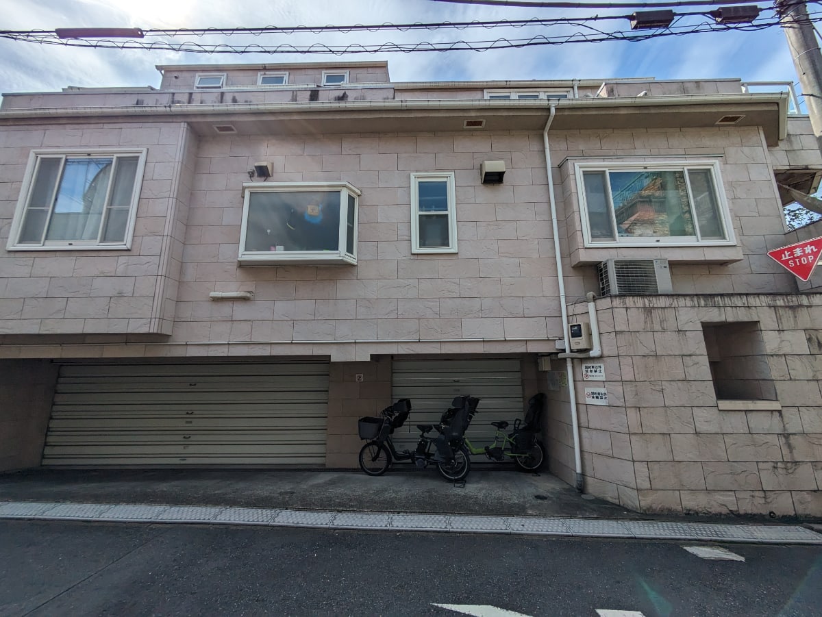 v20250324174119/fresh/building/J00100358305_6
