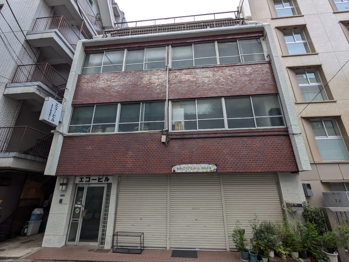 v20250402150806/fresh/building/J00100357403_10
