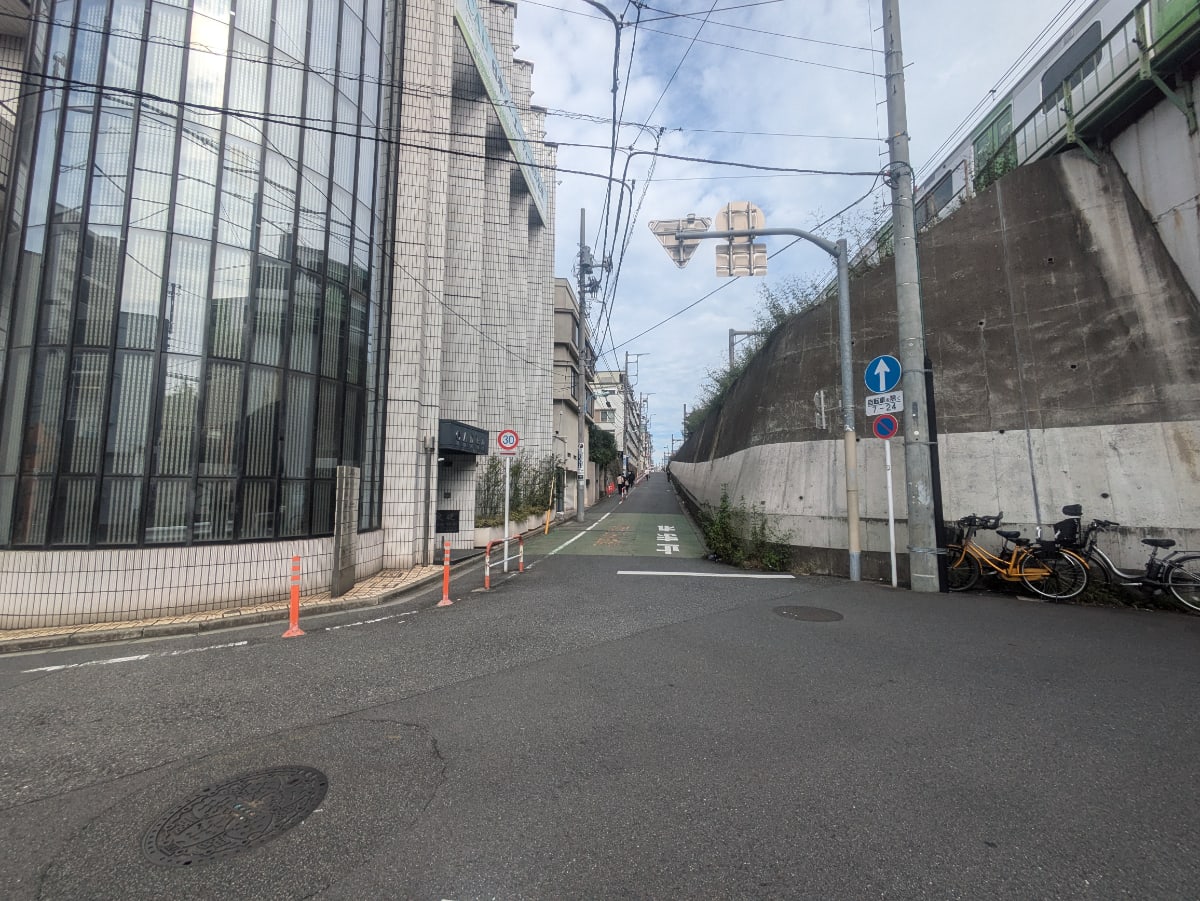 v20250413150543/fresh/building/J00100356903_16