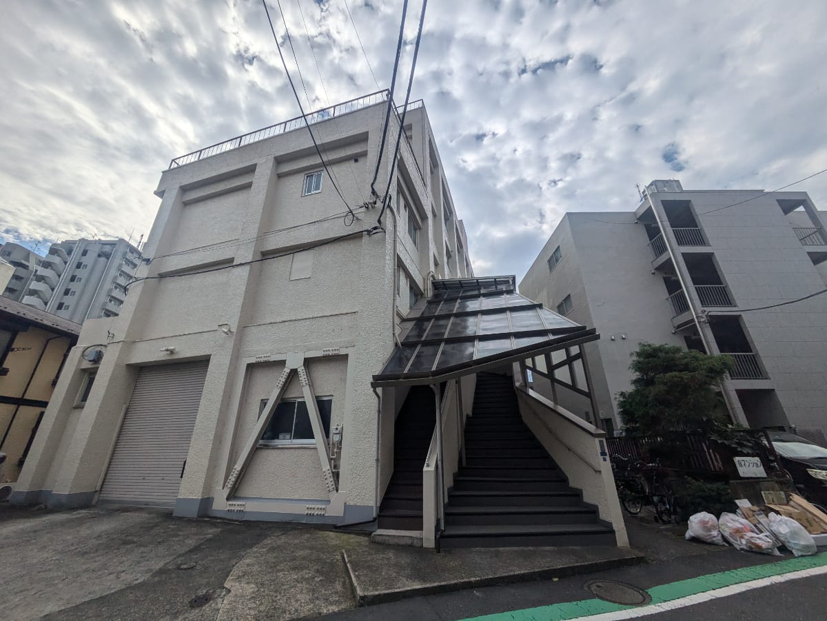 v20250413150543/fresh/building/J00100356906_15