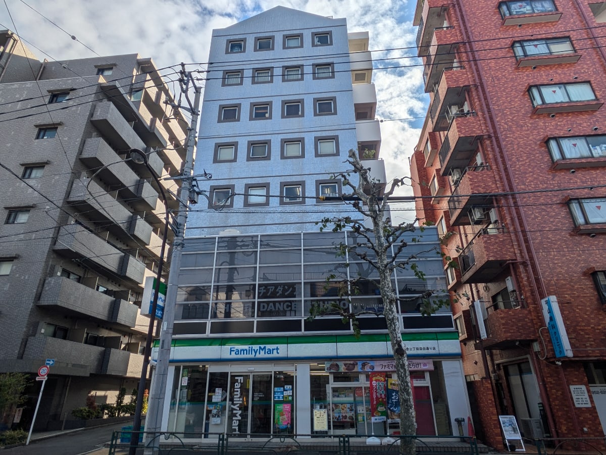 v20250423150659/fresh/building/J00100356787_5