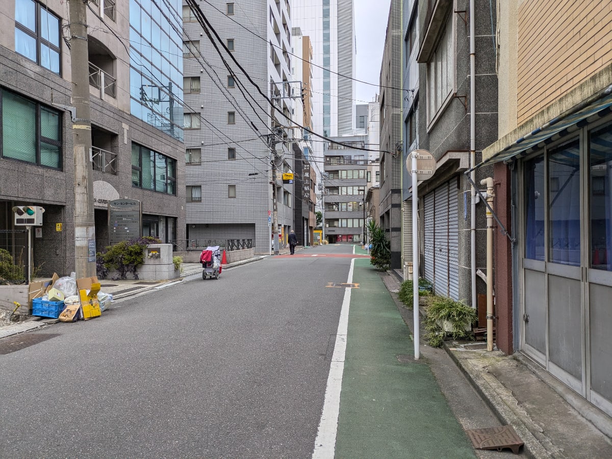 v20250427002254/fresh/building/J00100385740_2