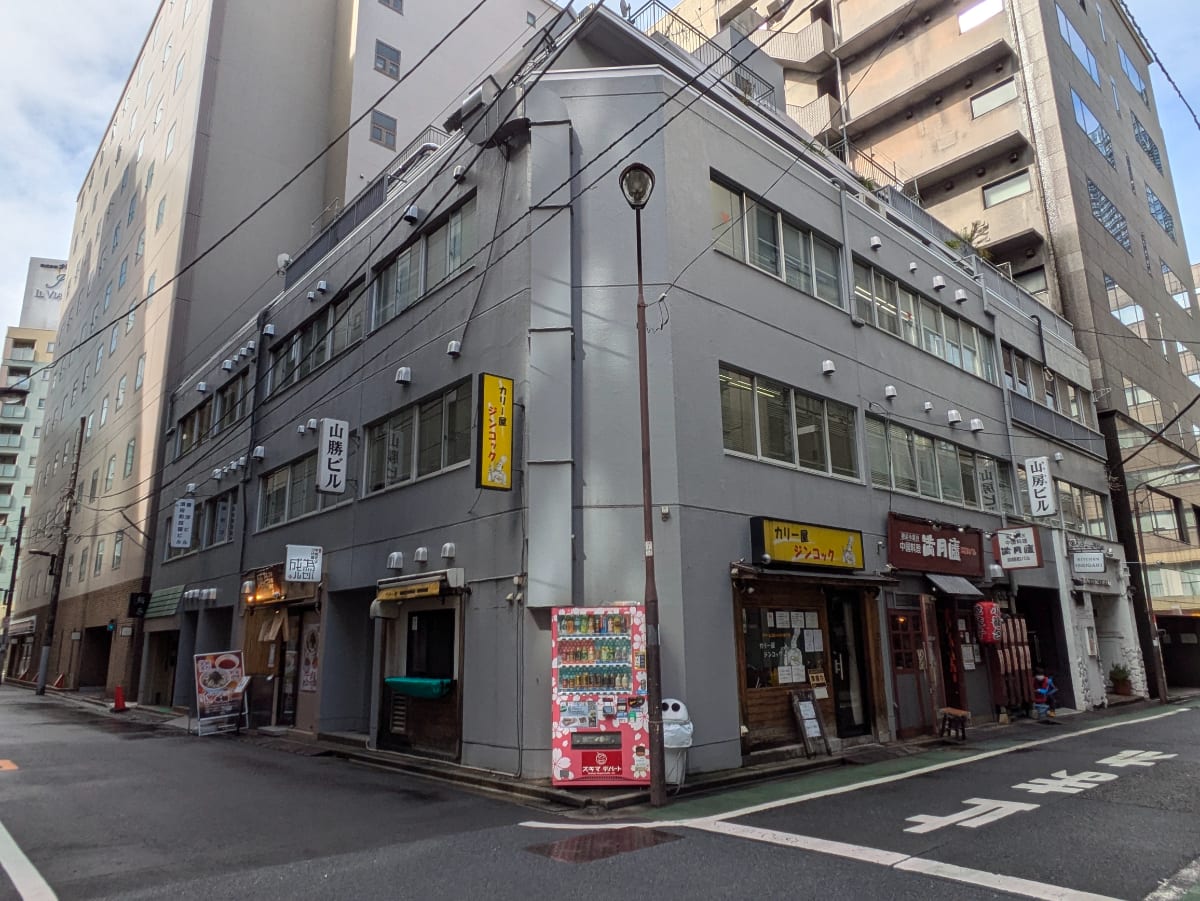 v20250427002254/fresh/building/J00100386327_1