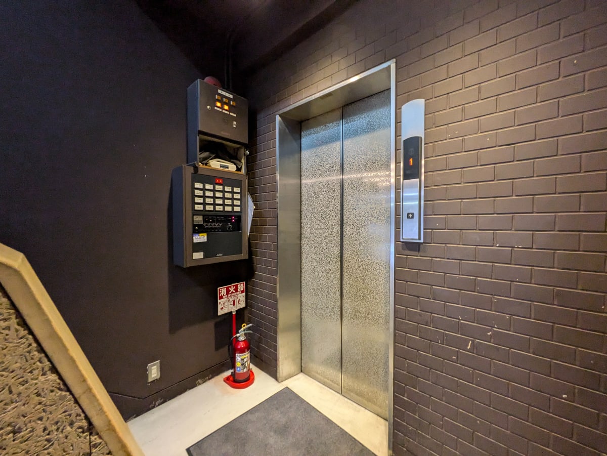 v20250427002254/fresh/building/J00100386327_4