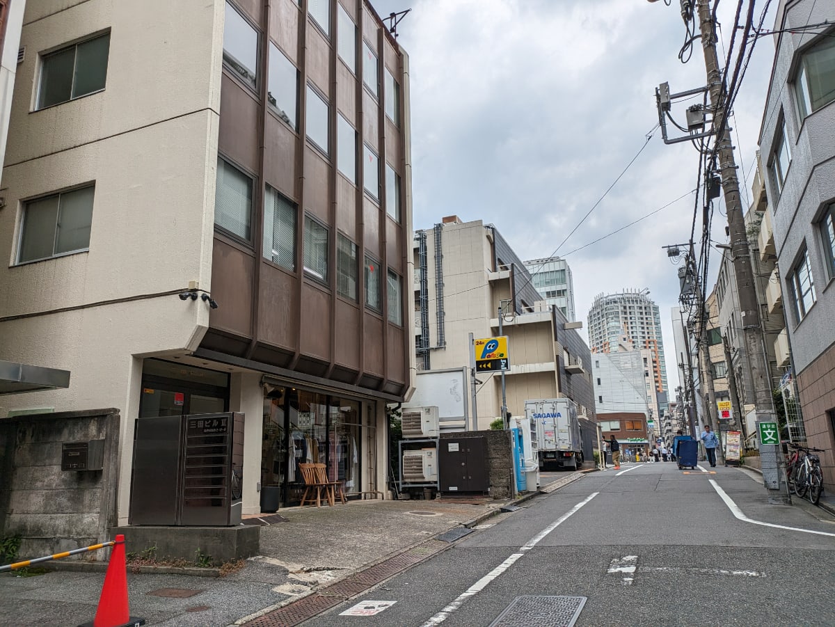 v20250427002254/fresh/building/J00100387231_9