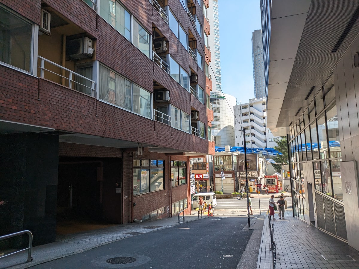 v20250427002254/fresh/building/J00100387421_19
