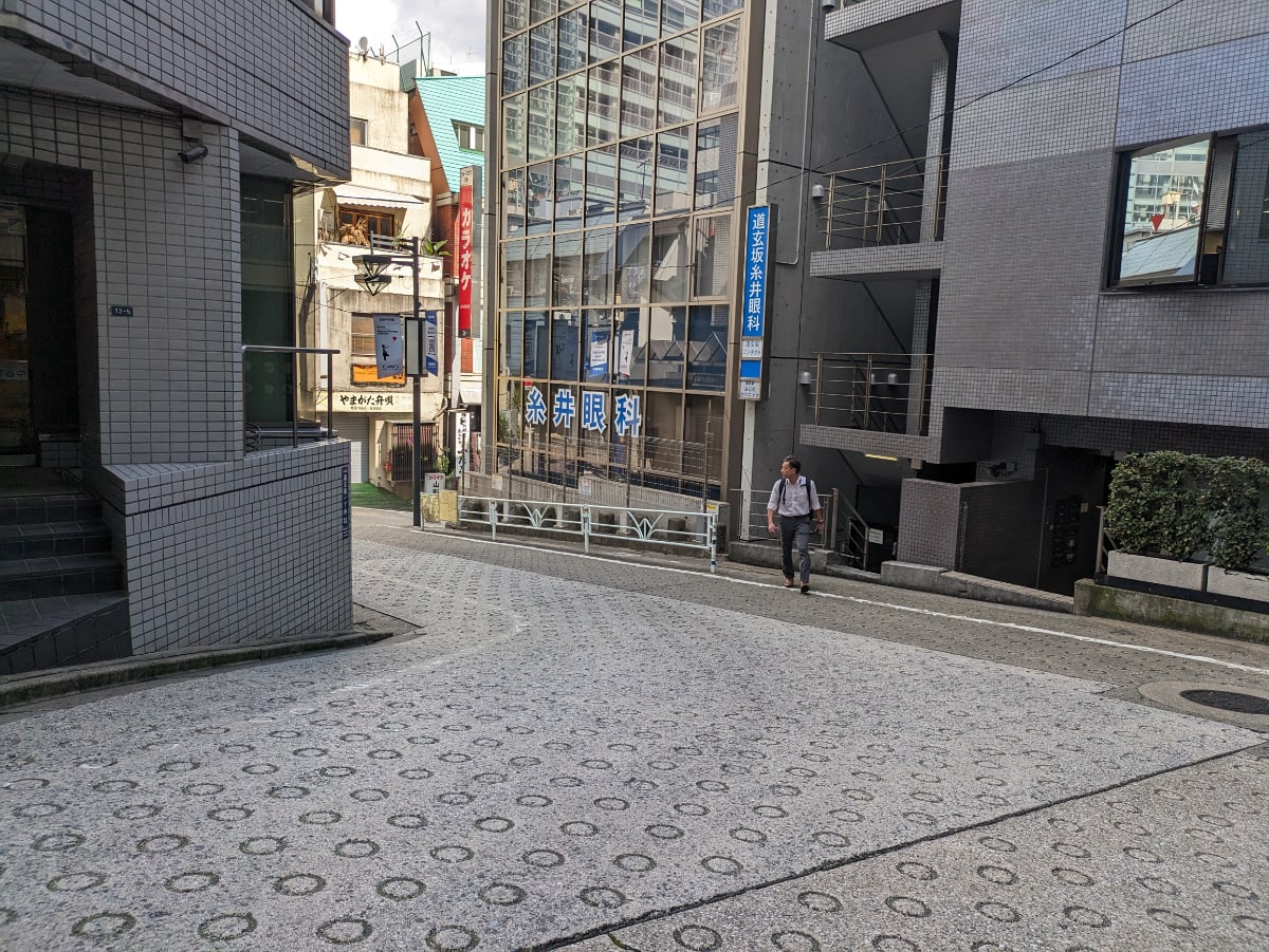 v20250427002254/fresh/building/J00100387468_12