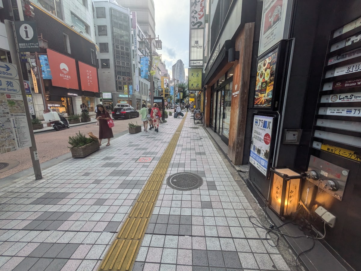 v20250427002254/fresh/building/J00100387926_14