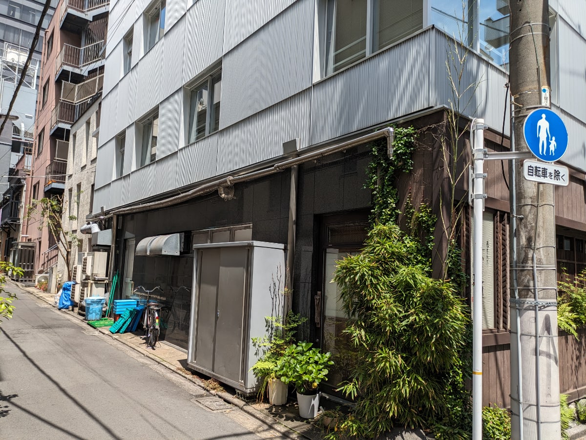 v20250427002254/fresh/building/J00100388258_6