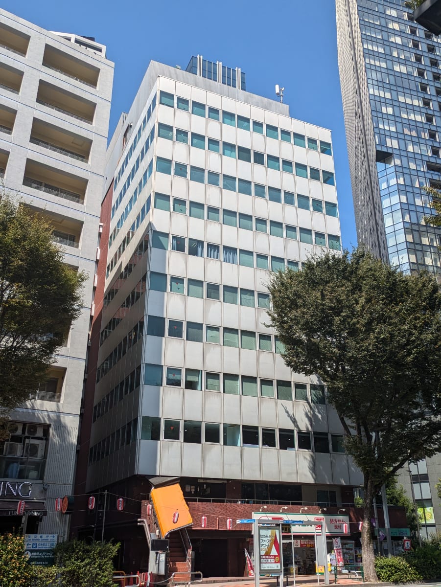 v20250427002254/fresh/building/J00100388327_9