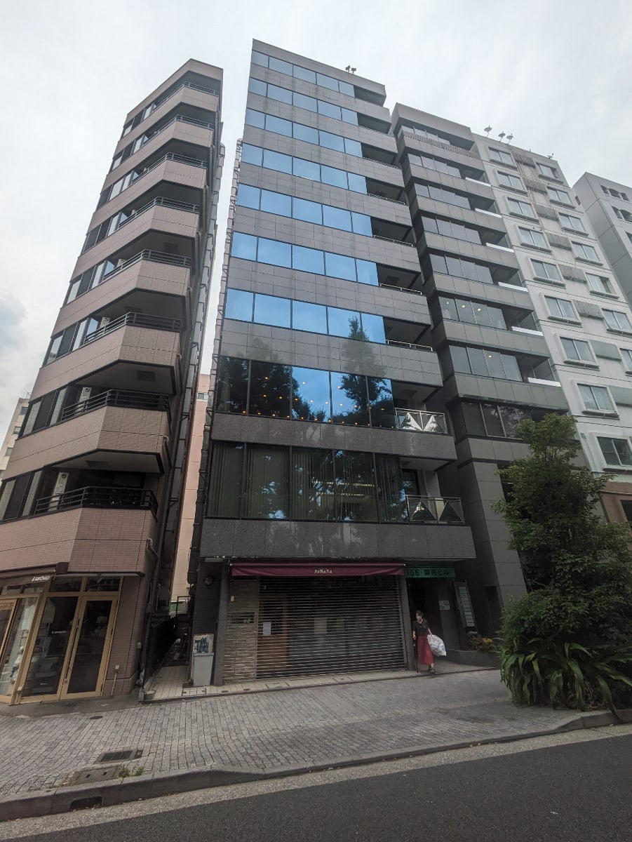 v20250427002254/fresh/building/J00100388401_1