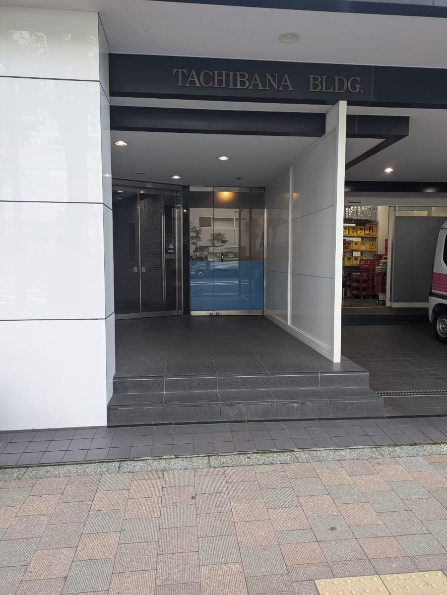 v20250427002254/fresh/building/J00100388404_3