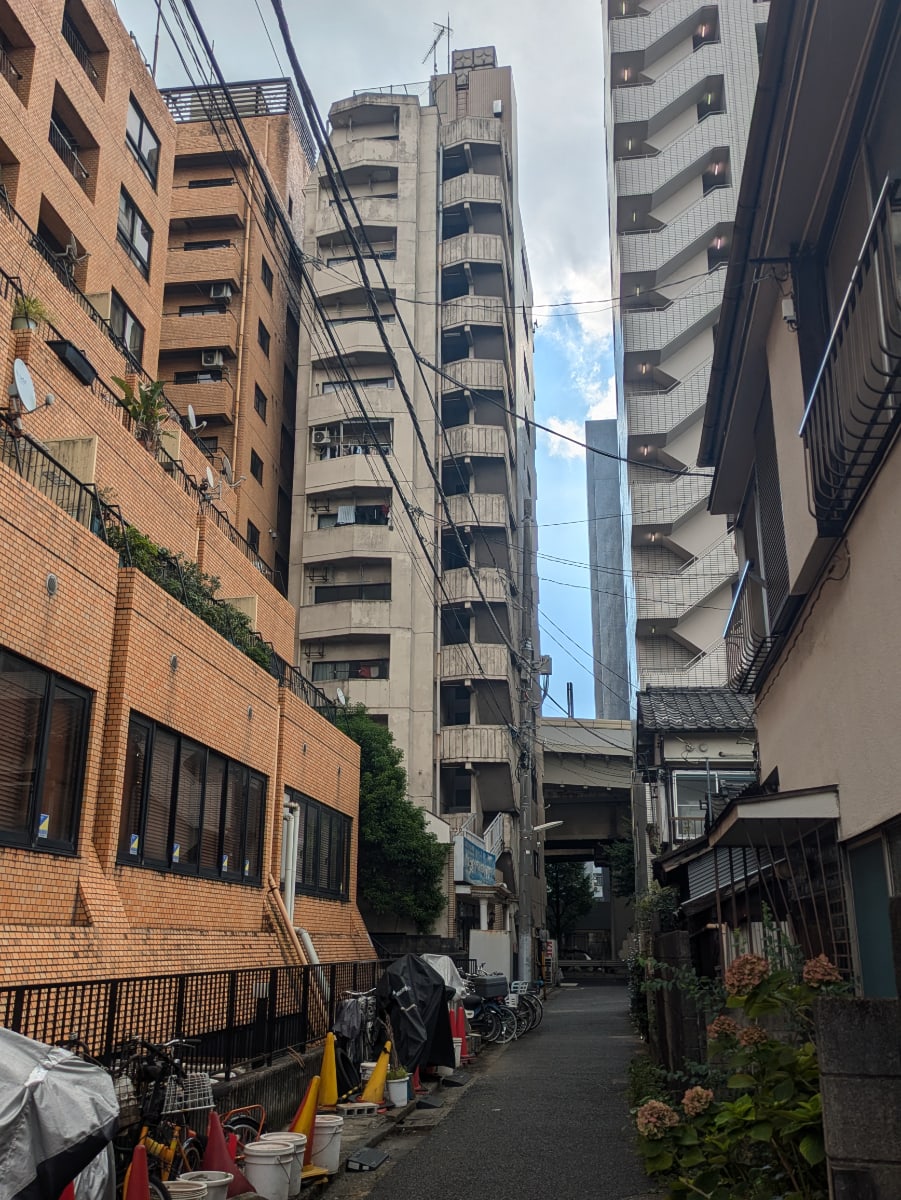 v20250427002254/fresh/building/J00100388408_7