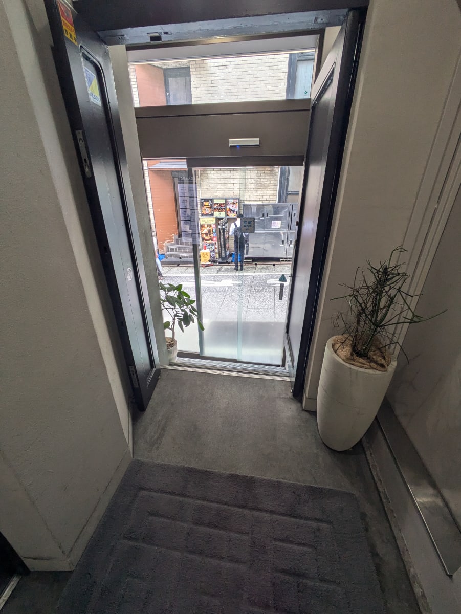 v20250427002254/fresh/building/J00100388439_12
