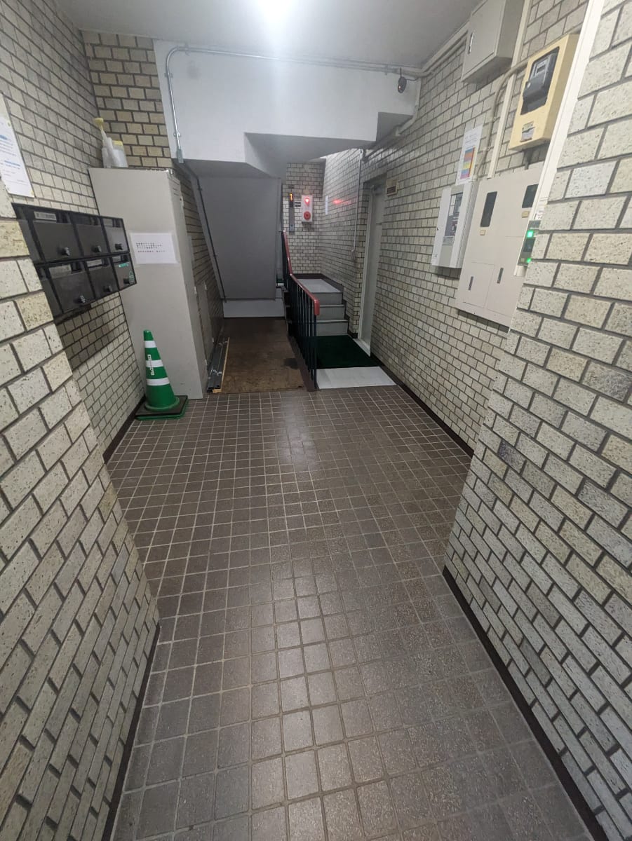 v20250427002254/fresh/building/J00100388449_3