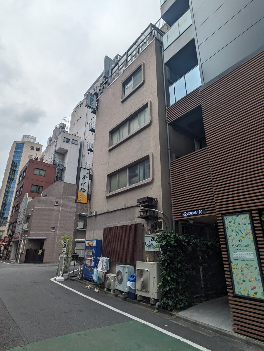 v20250427002254/fresh/building/J00100388454_6