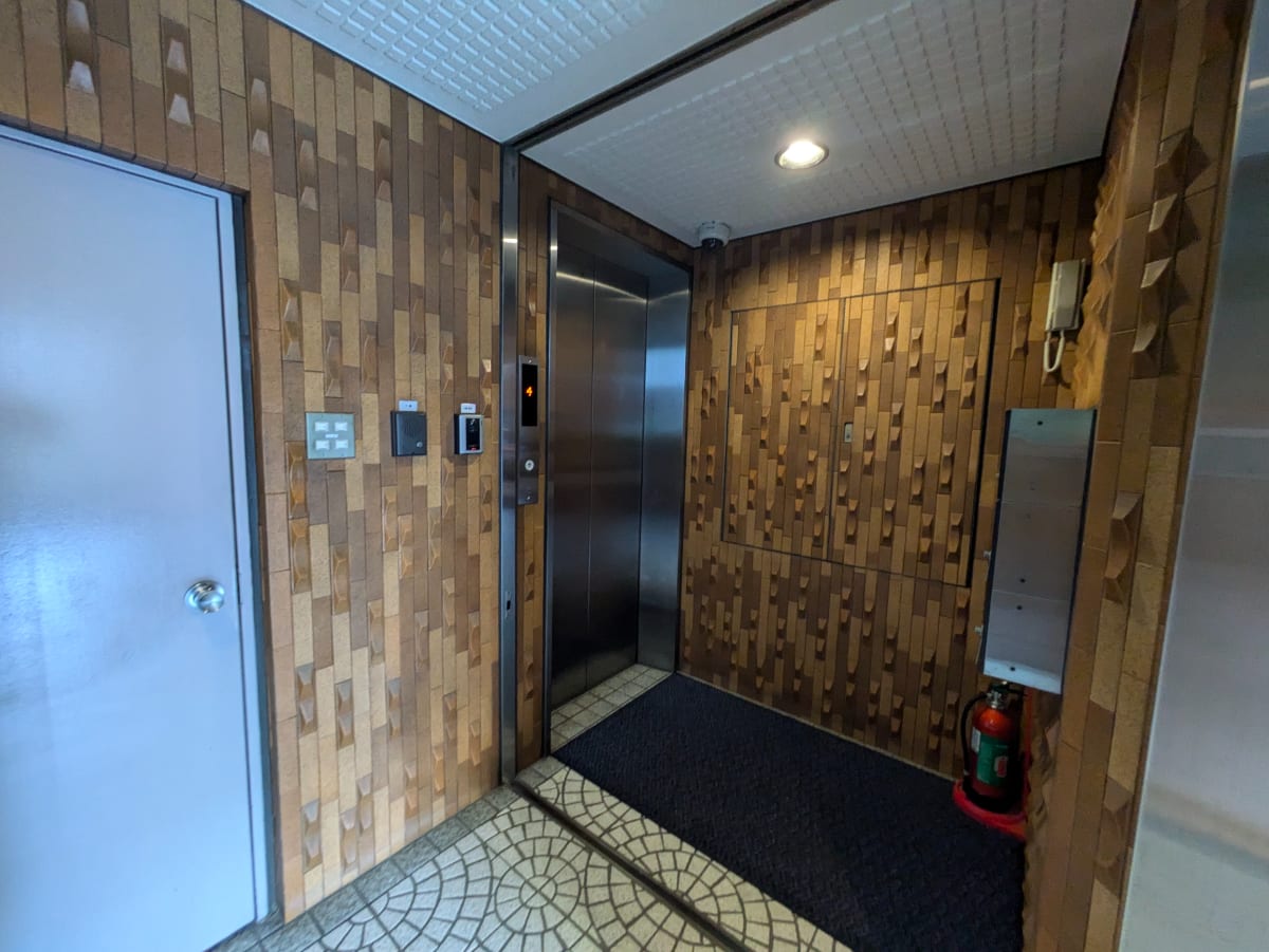 v20250427002254/fresh/building/J00100388704_4