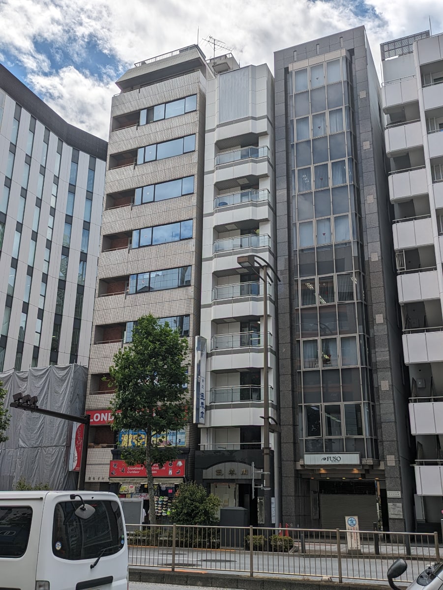 v20250427002254/fresh/building/J00100388921_5