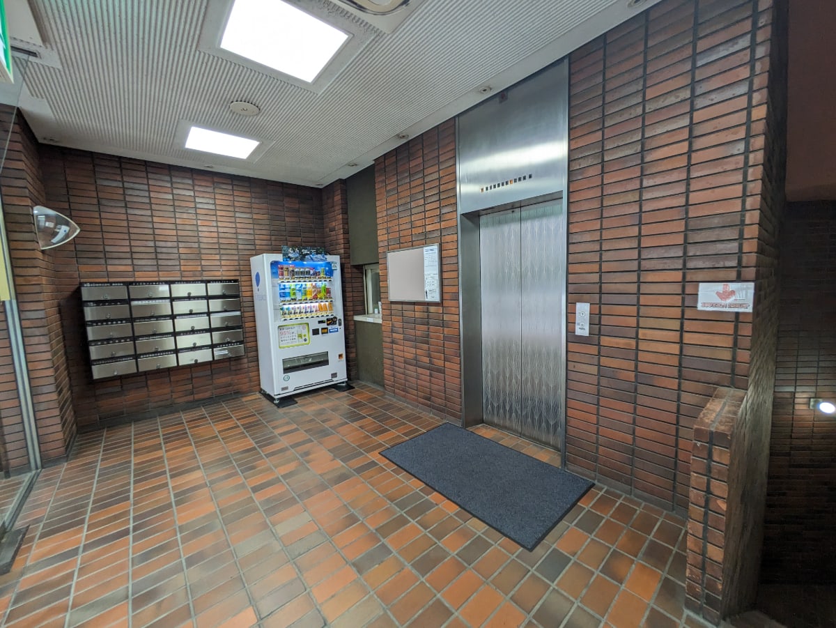 v20250427002254/fresh/building/J00100388957_4