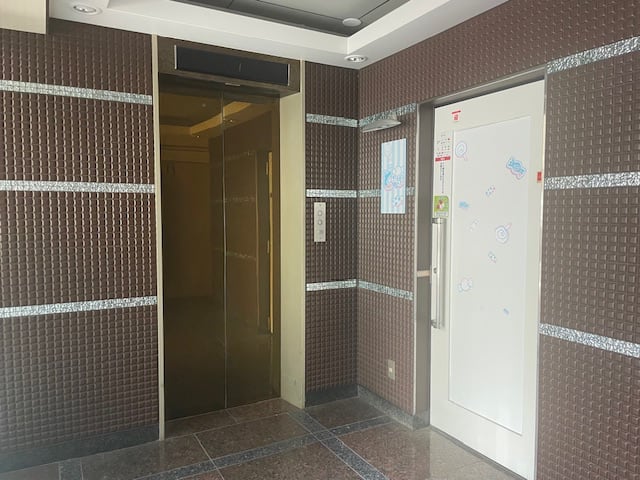 v20250427002254/fresh/building/J00100389034_4