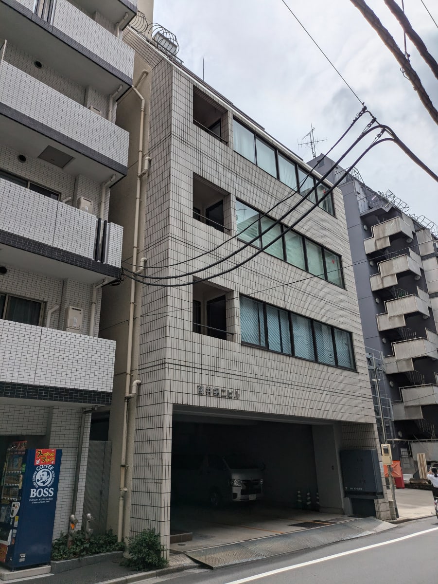 v20250427003014/fresh/building/J00100389258_1