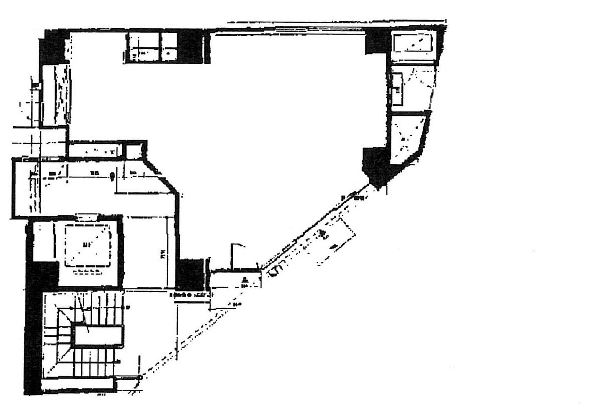 v20250427003014/fresh/building/J00100389499_18