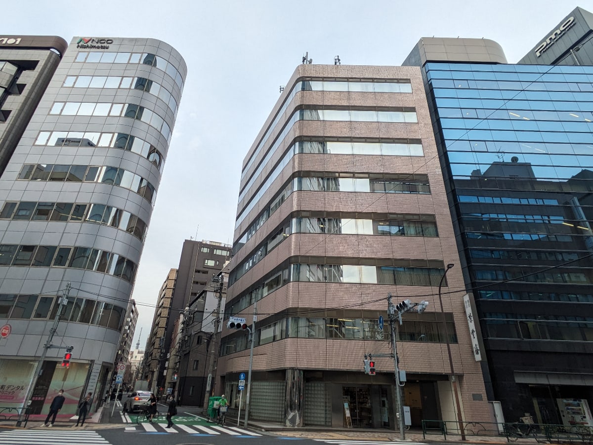 v20250427003014/fresh/building/J00100389592_1