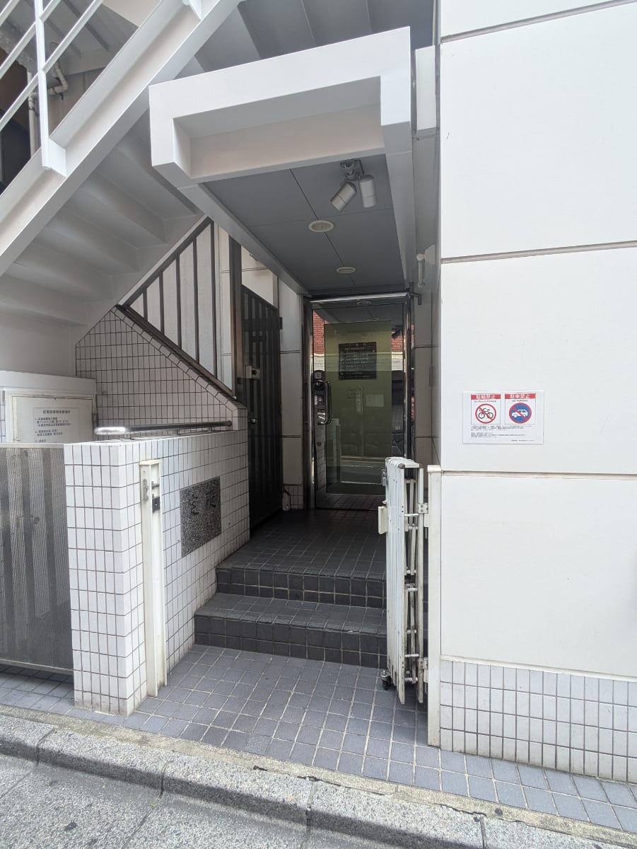 v20250427003014/fresh/building/J00100390004_3