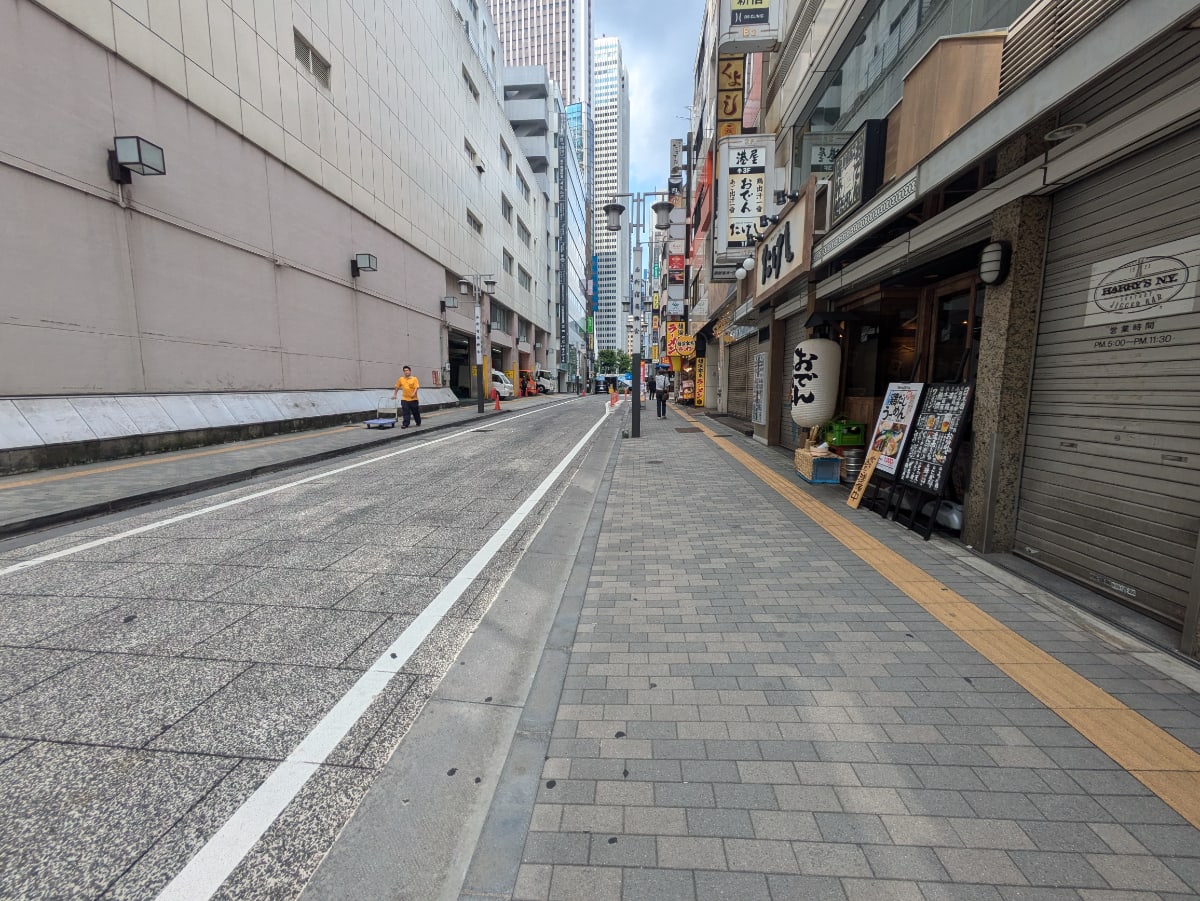 v20250427003014/fresh/building/J00100390128_2