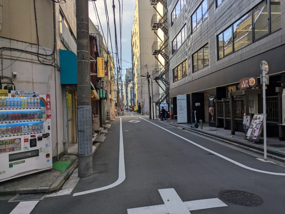 v20250427003014/fresh/building/J00100390204_7
