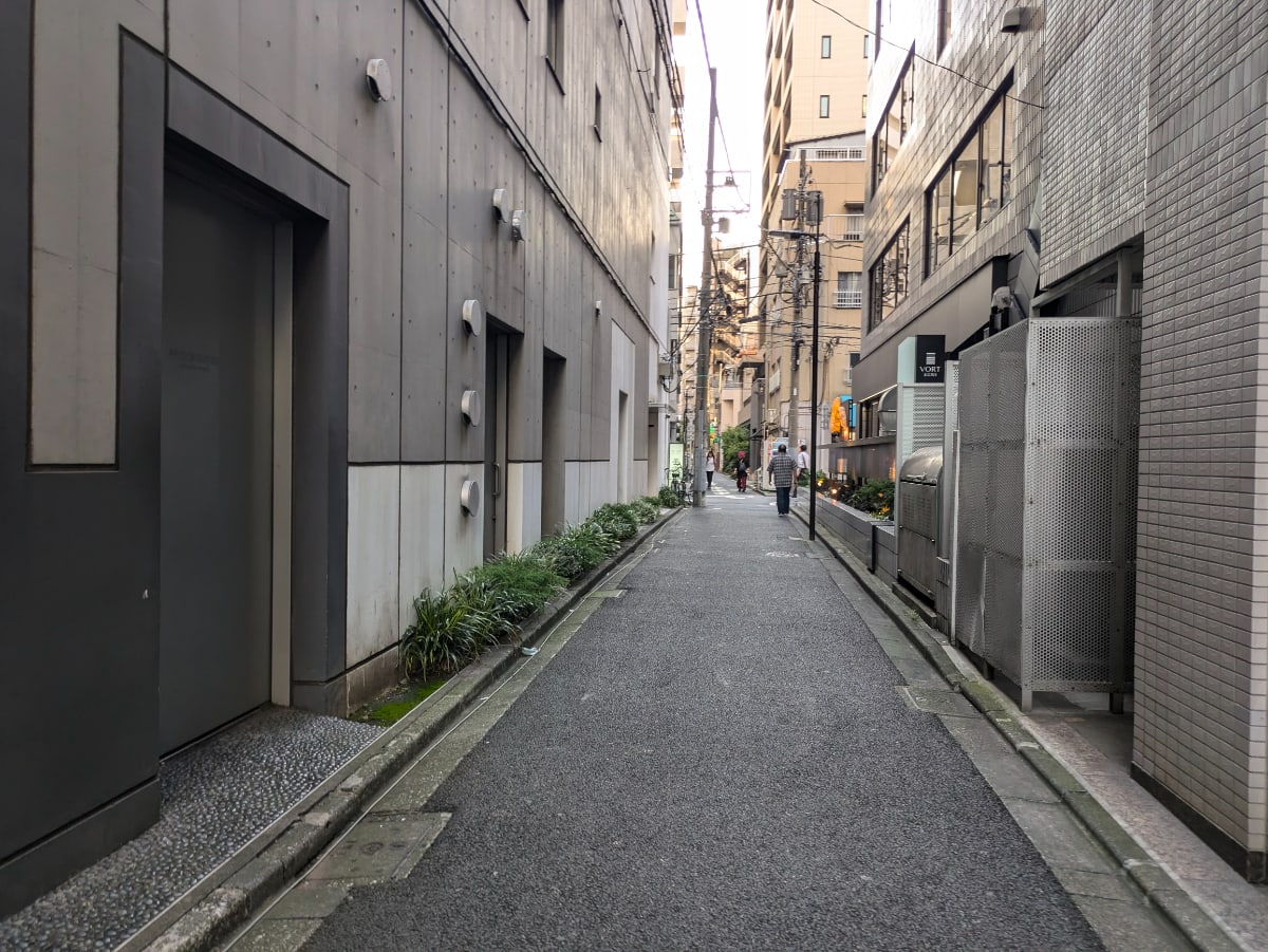 v20250427003014/fresh/building/J00100390453_2