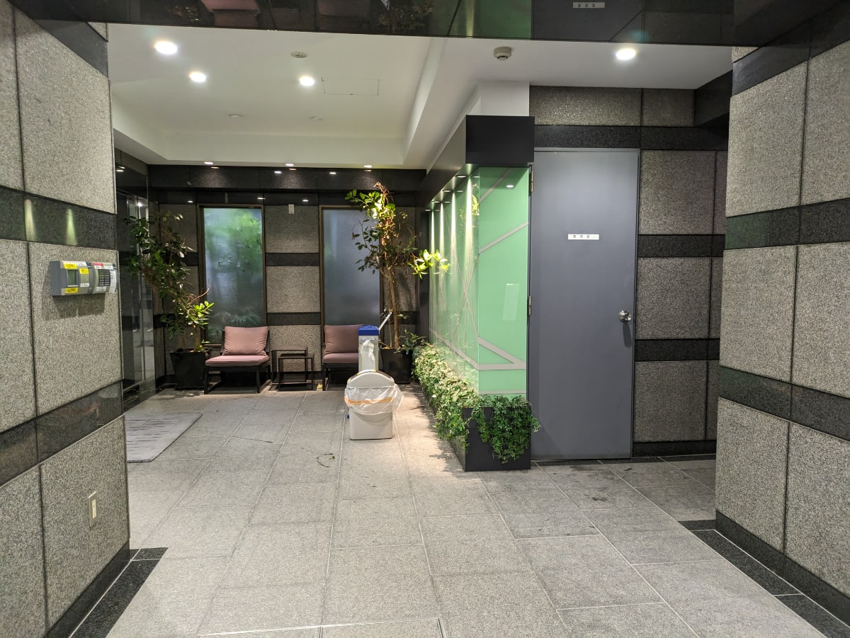 v20250427003014/fresh/building/J00100392056_5