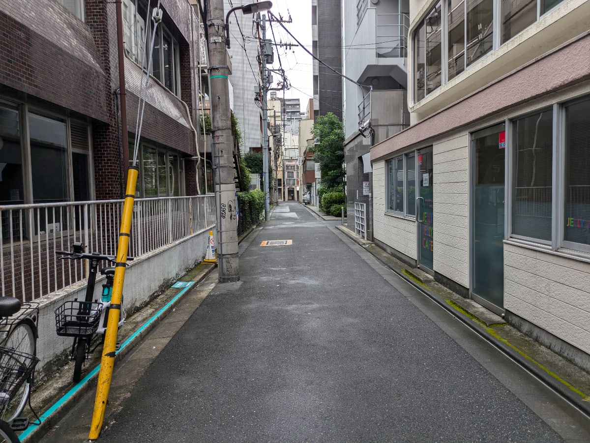 v20250427003015/fresh/building/J00100389260_12