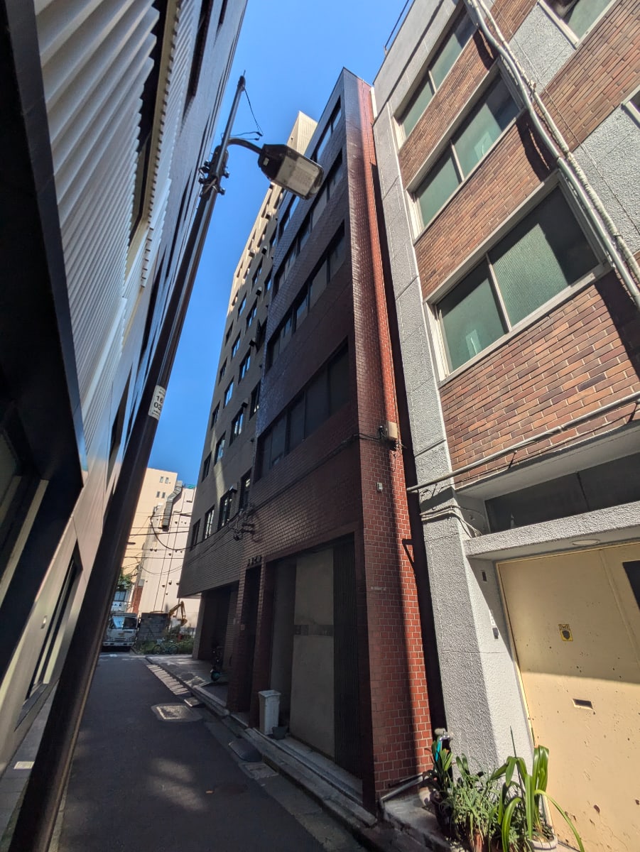 v20250427003015/fresh/building/J00100389261_12