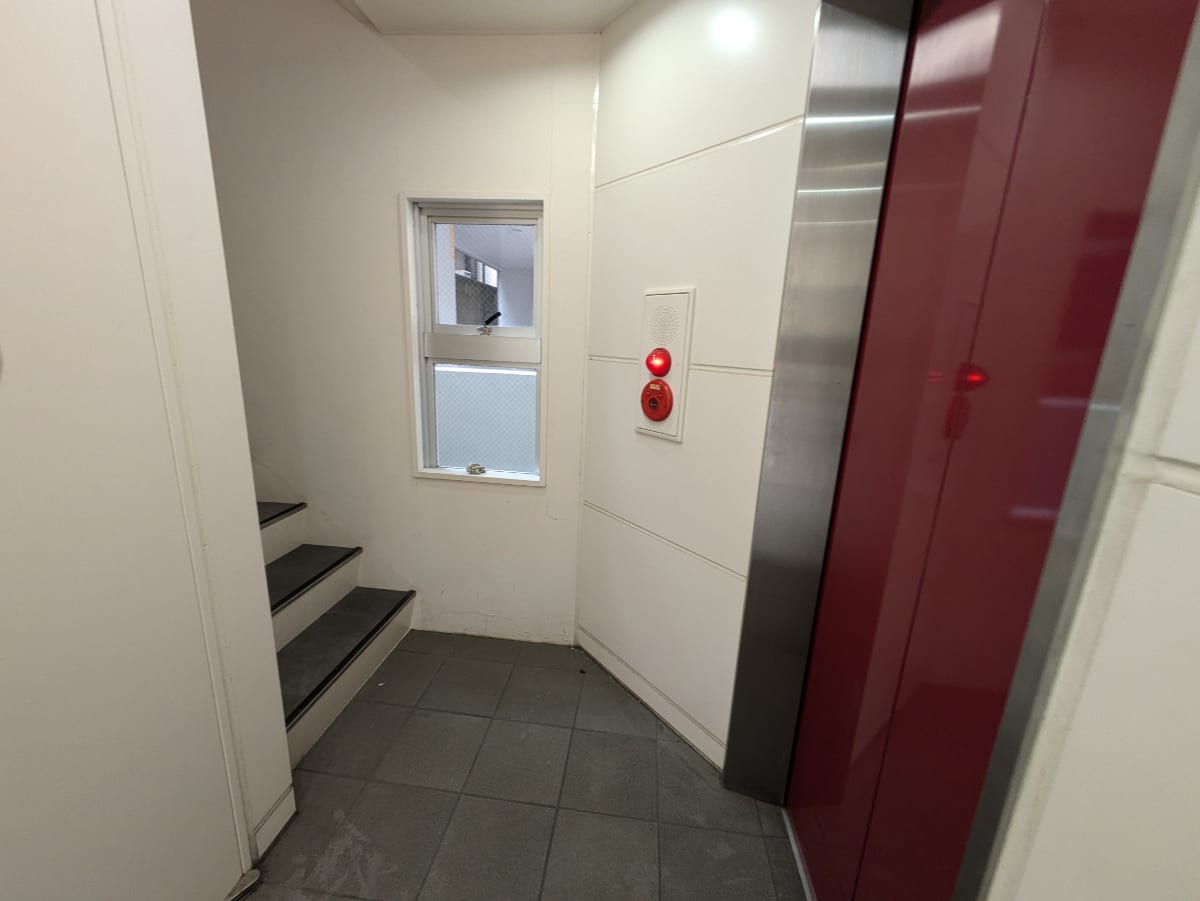 v20250427003015/fresh/building/J00100389290_5