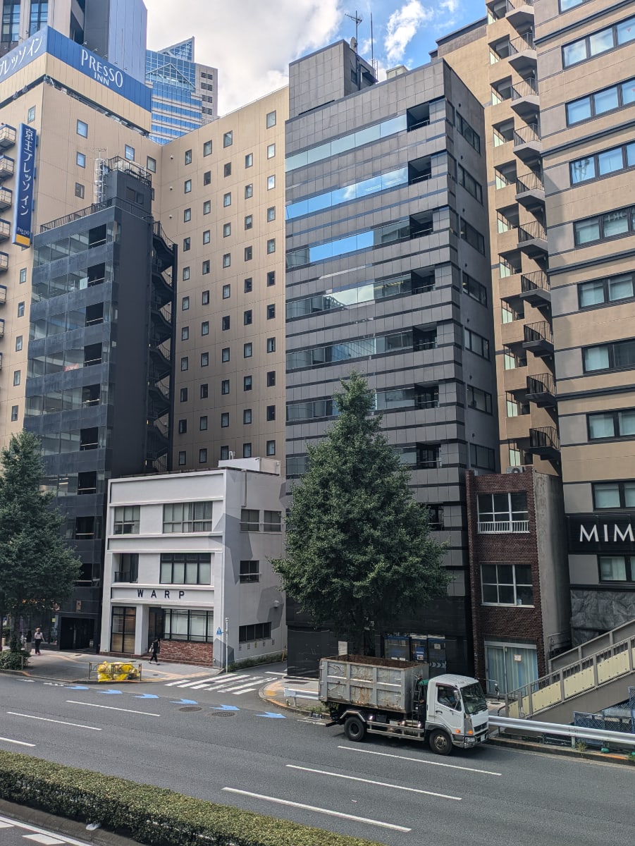 v20250427003015/fresh/building/J00100389582_12