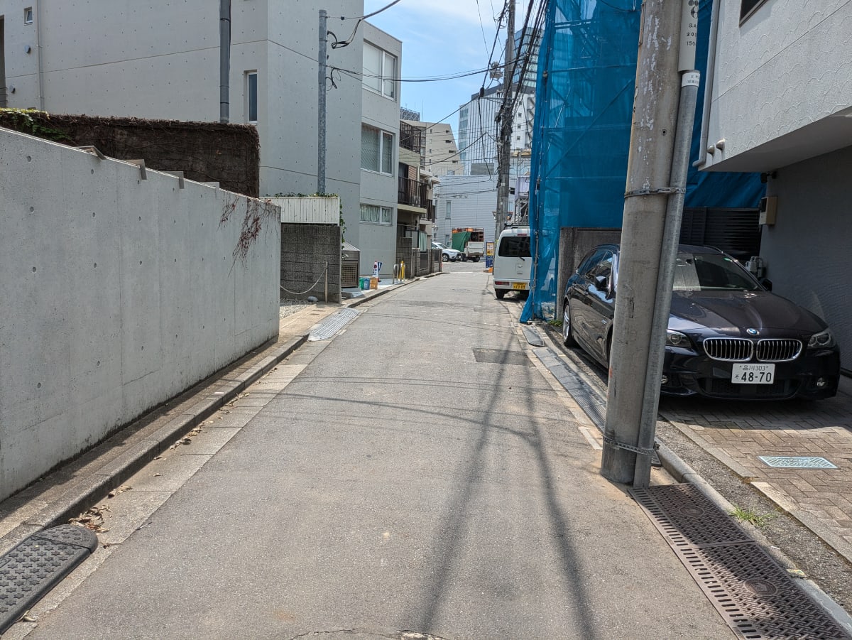 v20250427003015/fresh/building/J00100389857_13