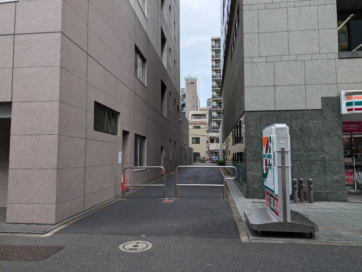 v20250427003015/fresh/building/J00100390481_7