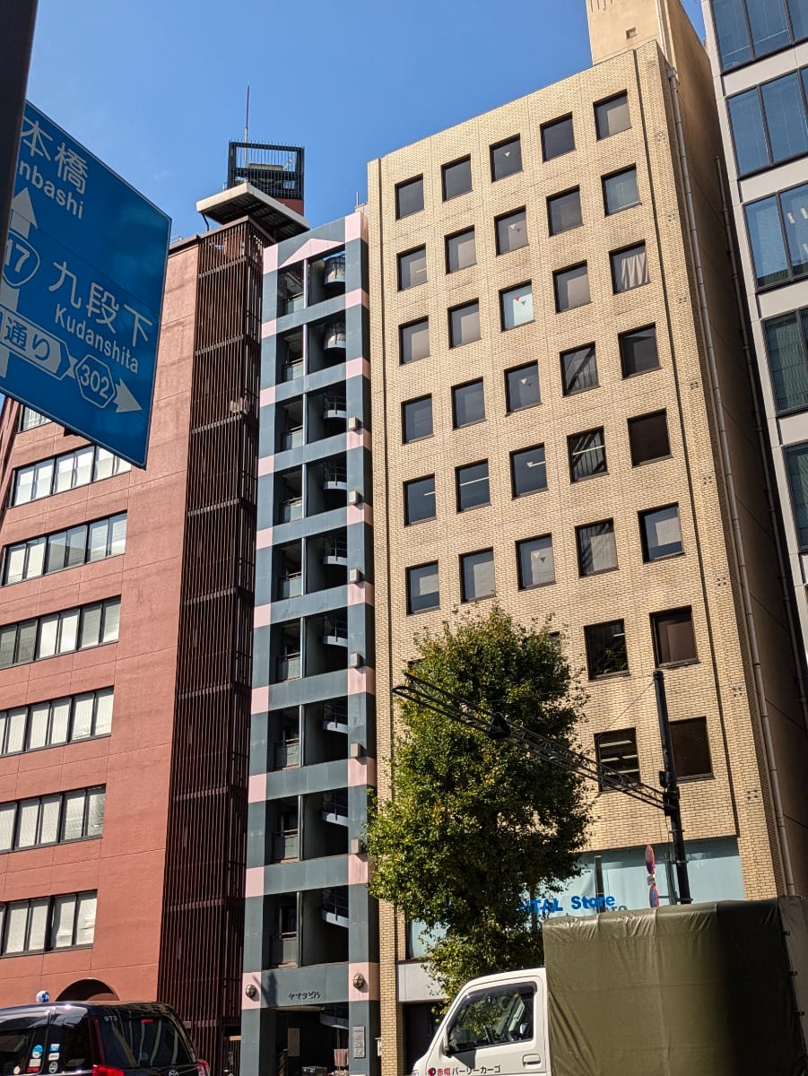 v20250427003015/fresh/building/J00100390594_19