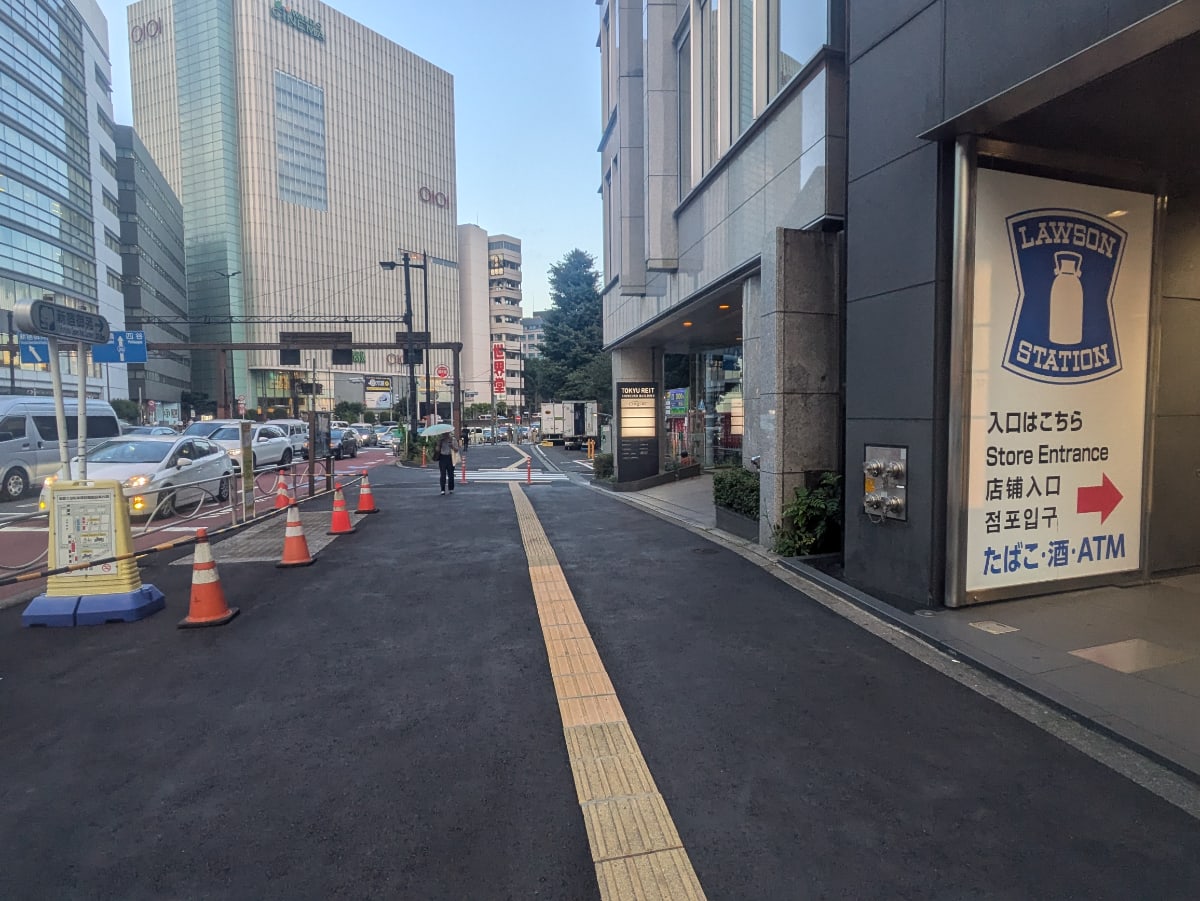 v20250427003015/fresh/building/J00100390826_2