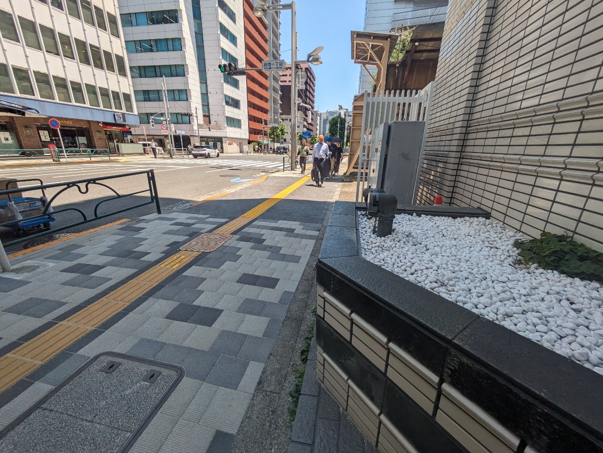 v20250427003015/fresh/building/J00100391696_64