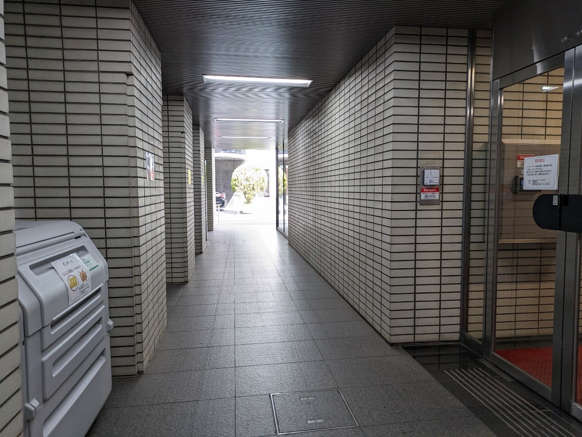 v20250427003015/fresh/building/J00100392106_9