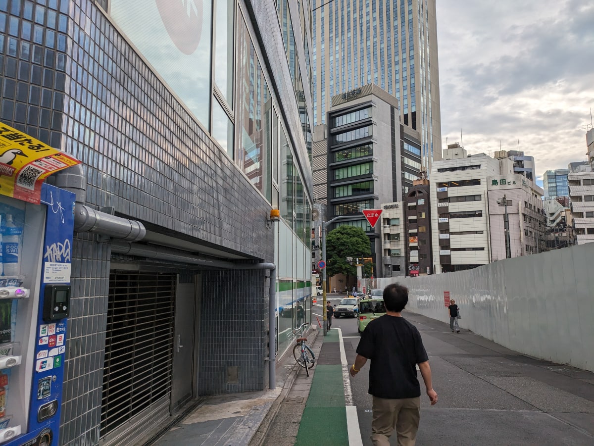 v20250427003015/fresh/building/J00100392293_16