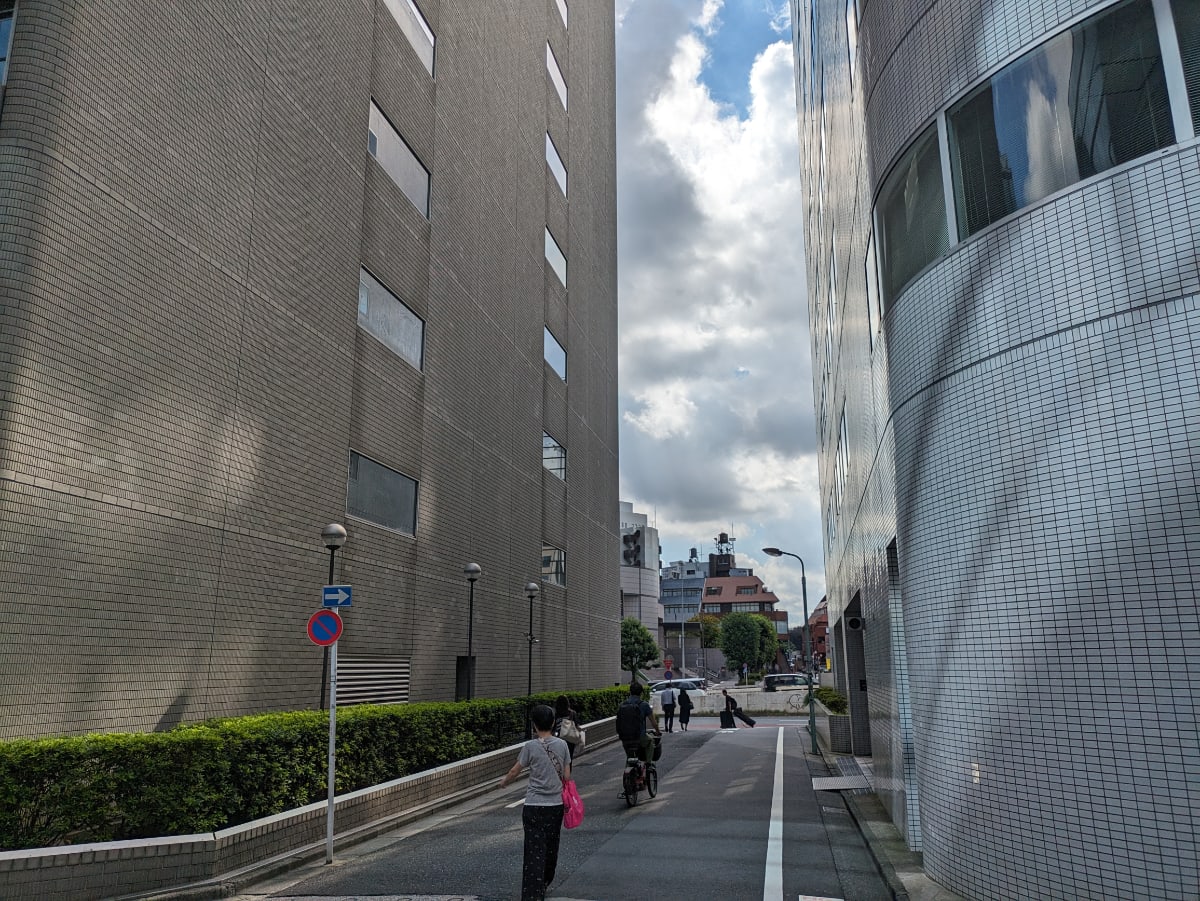 v20250427003015/fresh/building/J00100392647_20